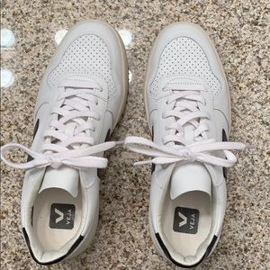 Veja Net Sustain V-10 leather sneakers